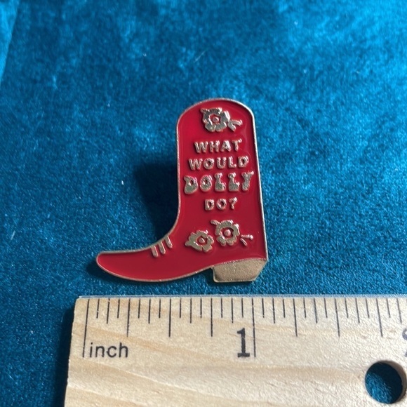 What Would Dolly Do Pin - Picture 3 of 3